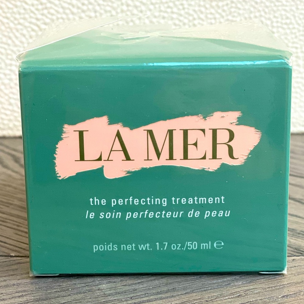La Mer perfecting treatment! Discontinued item